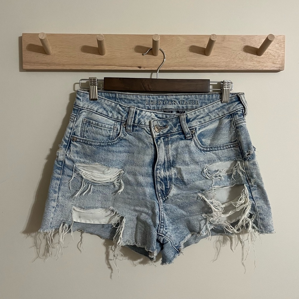 American Eagle Mom Jean Short